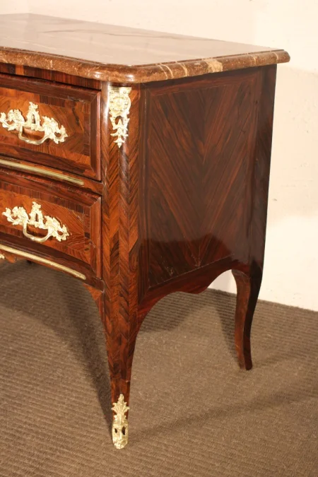 Petite commode 18e siècle