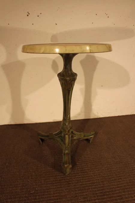 Guéridon de Hector Guimard