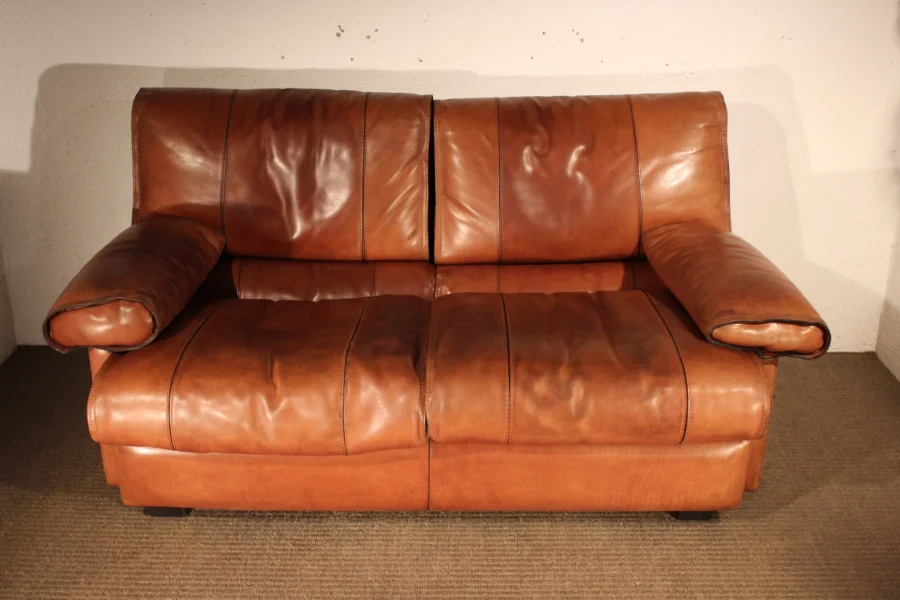 VINTAGE SETTEE