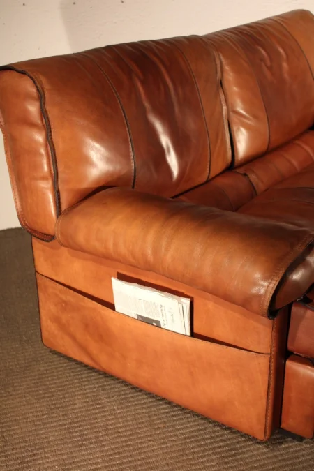 VINTAGE SETTEE