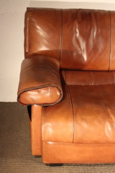 VINTAGE SETTEE