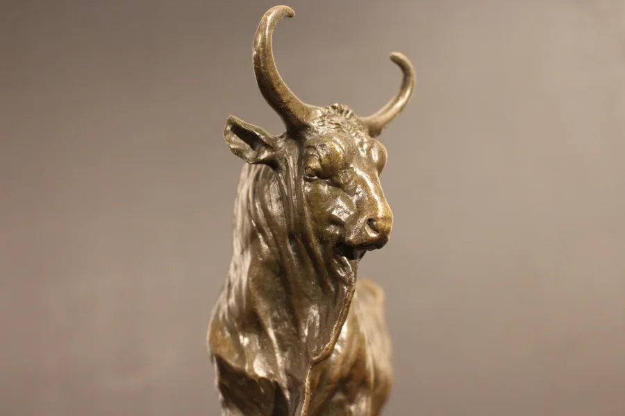 Taureau en bronze
