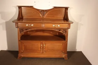 Beistelltisch im Jugendstil