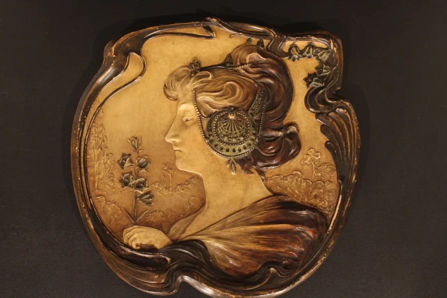 PAIR OF ART NOUVEAU WALL PLATES
