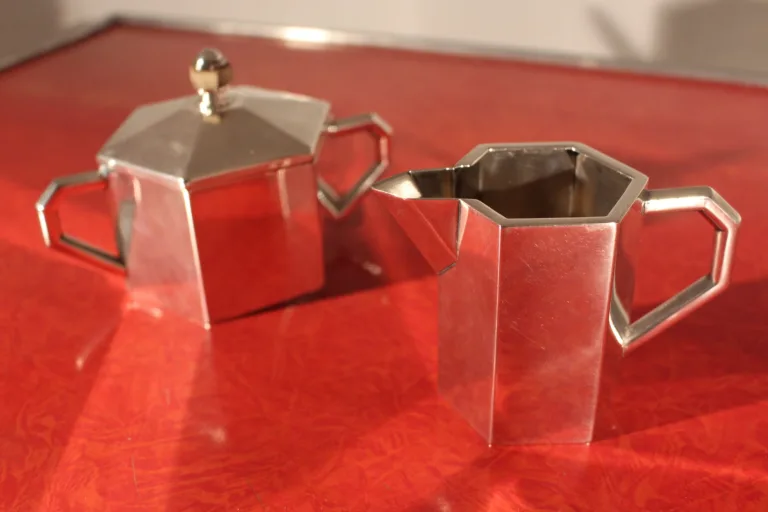 Kaffeeservice im Art-Deco-Stil