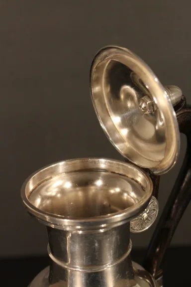Kaffeekanne aus der Zeit des Französischen Kaiserreichs