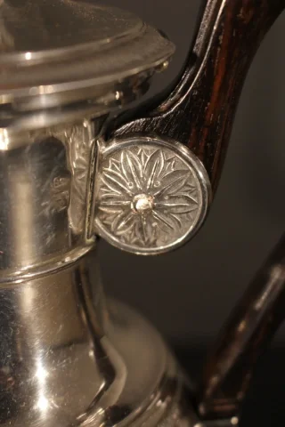 フランス帝国時代のコーヒーポット