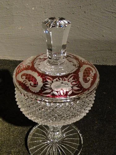 Bonbonnière en cristal de Bonhéme