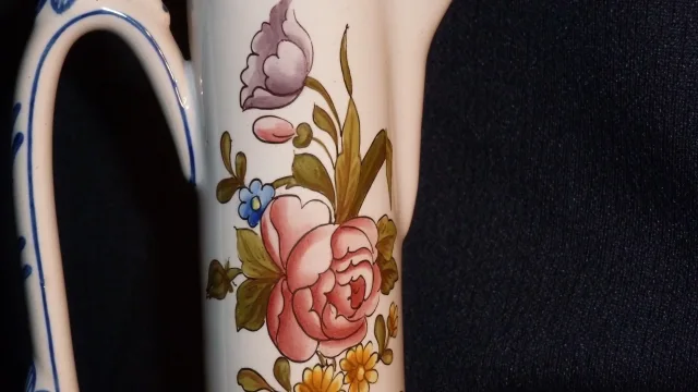 FAIENCE PITCHER