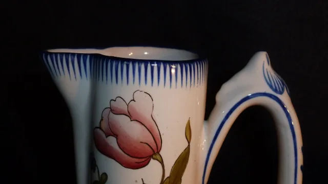 FAIENCE PITCHER