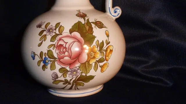 FAIENCE PITCHER