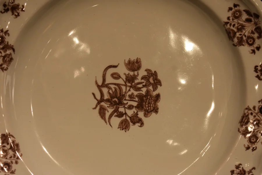 MOUSTIERS FAIENCE DISH