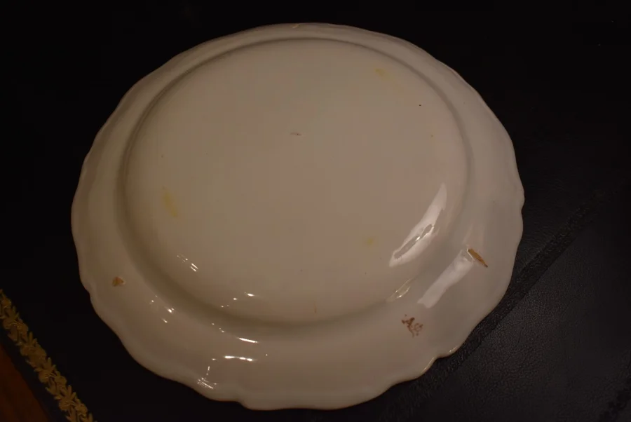 MOUSTIERS FAIENCE DISH