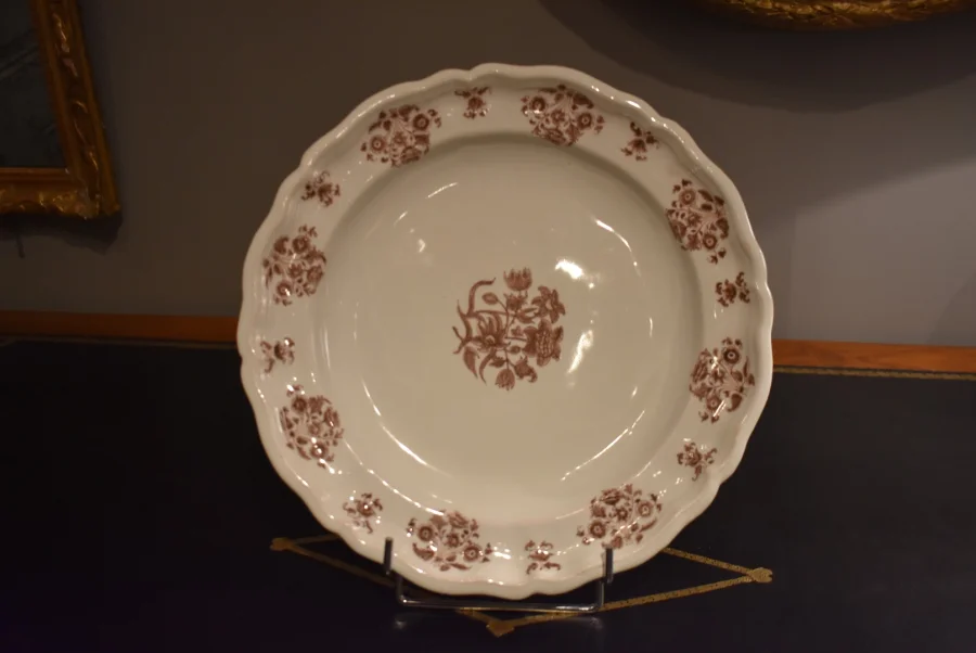 MOUSTIERS FAIENCE DISH