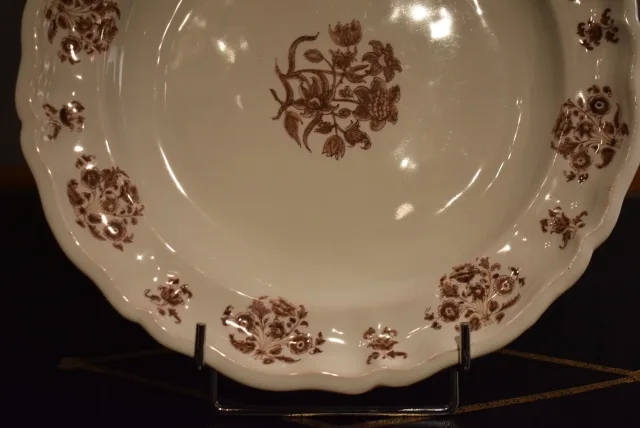 Plat rond en faïence