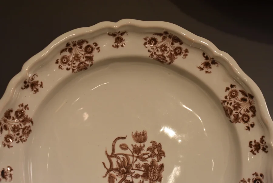 MOUSTIERS FAIENCE DISH