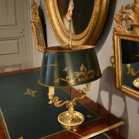 Lampe bouillotte à deux feux aux cygnes ailés