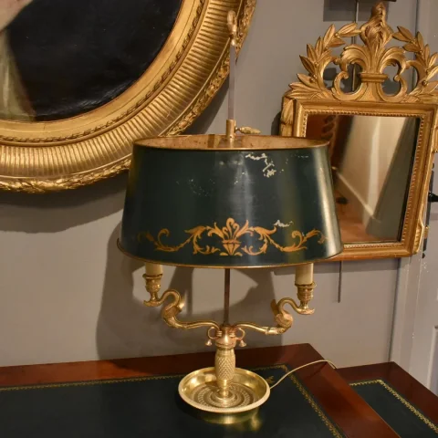 Lampe bouillotte à deux feux aux cygnes ailés