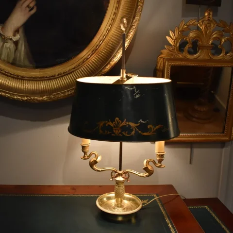 Lampe bouillotte à deux feux aux cygnes ailés