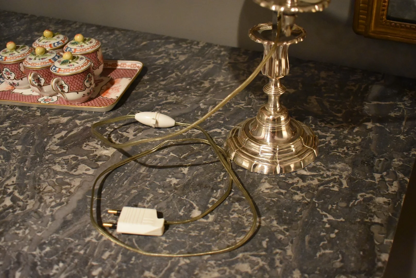 Lampe bouillotte à trois en bronze argenté