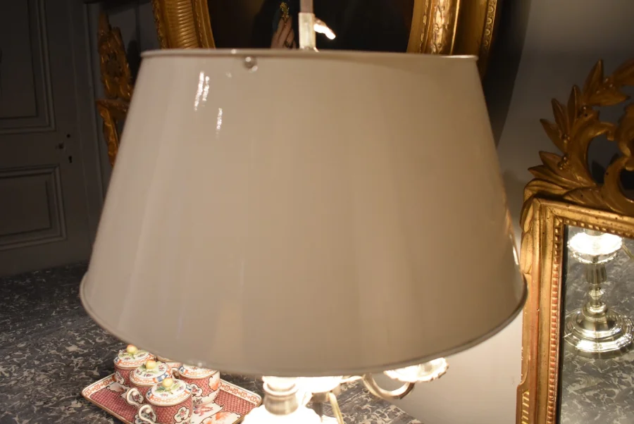 Lampe bouillotte à trois feux en bronze argenté