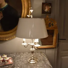 Lampe bouillotte à trois feux en bronze argenté