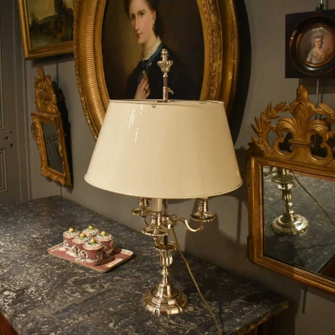 Lampe bouillotte à trois feux en bronze argenté