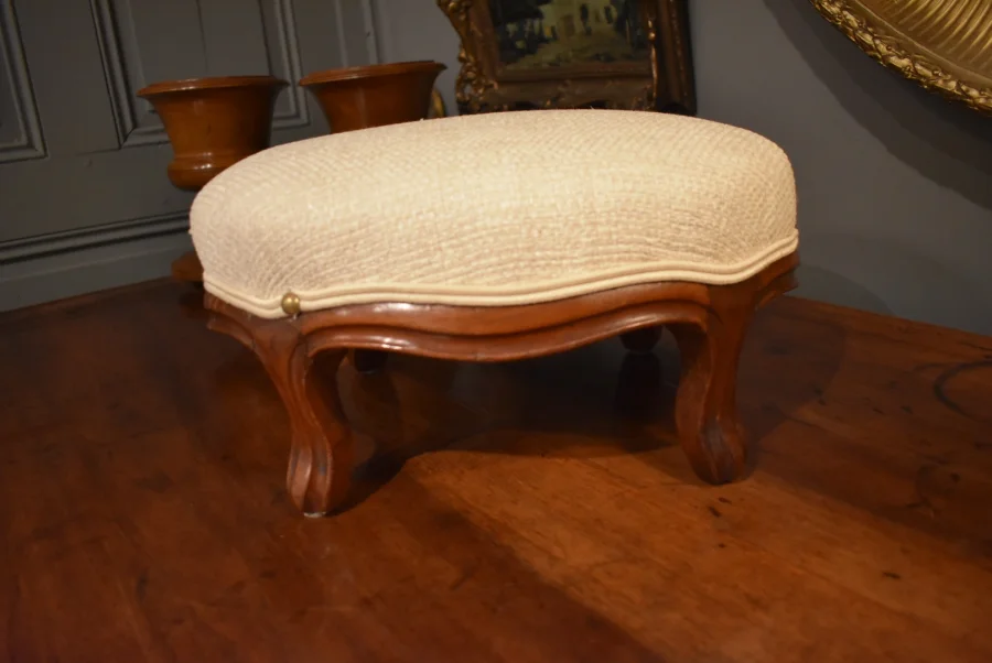 Tabouret de pieds en acajou