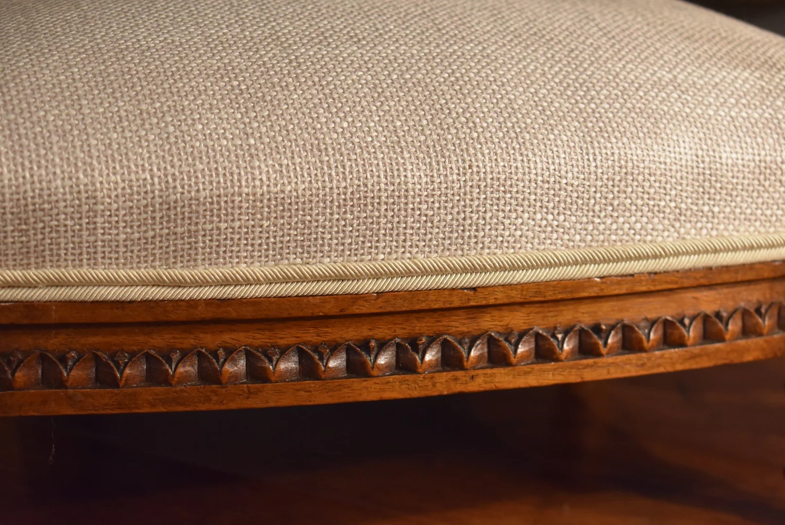Tabouret de pieds en noyer