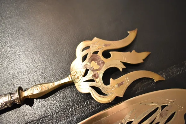 Couteau et fourchette de service à poisson