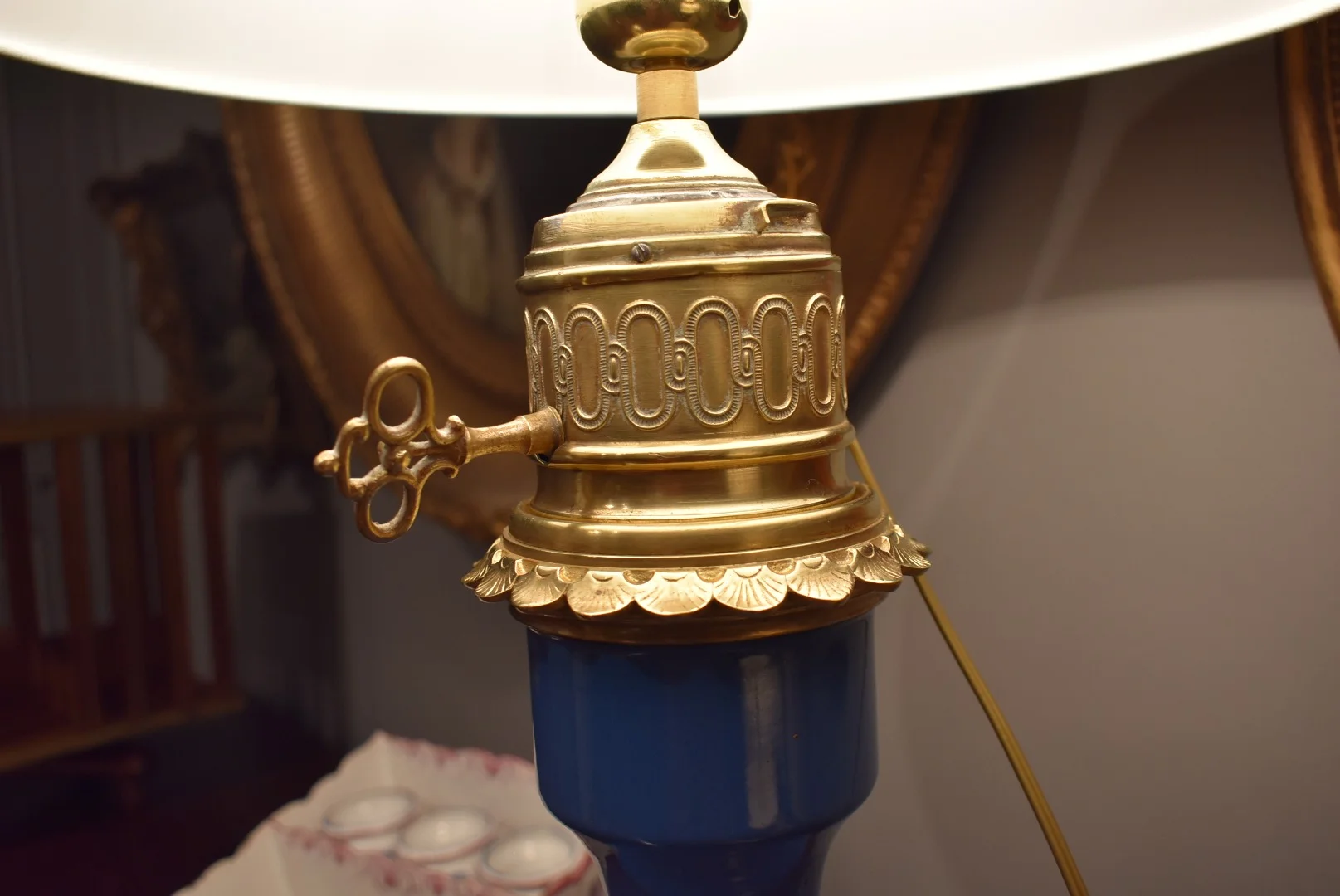 Lampe en porcelaine et bronze