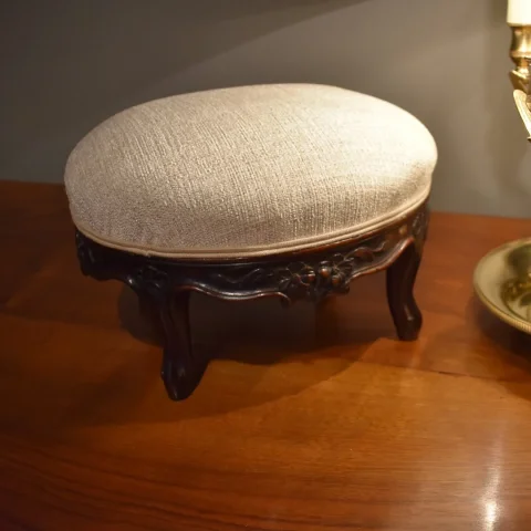 Tabouret de pieds de style Louis XV