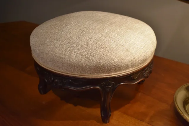Tabouret de pieds de style Louis XV