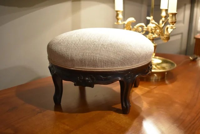 Tabouret de pieds de style Louis XV