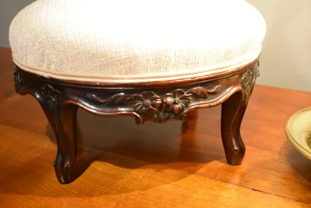 Tabouret de pieds de style Louis XV