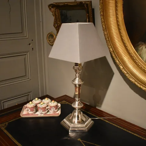 Lampe en métal argenté