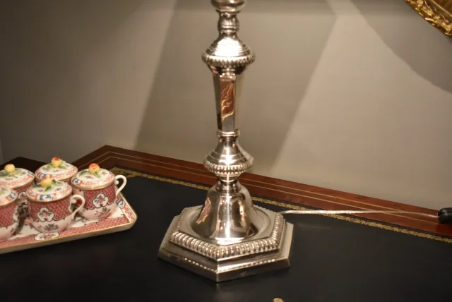 Lampe en métal argenté