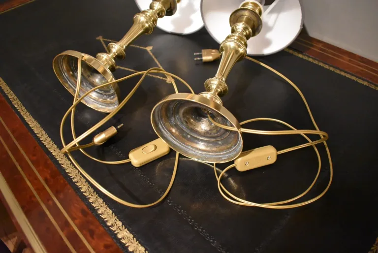Paire de lampes en bronze