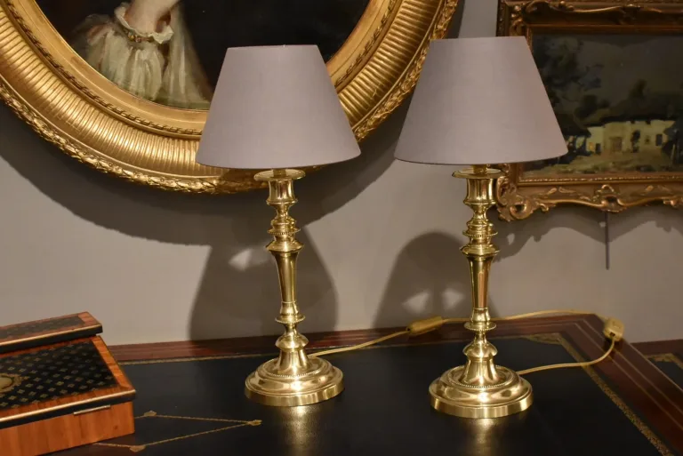 Paire de lampes en bronze