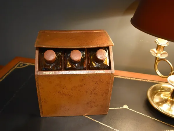 Doos in de vorm van nep-boeken