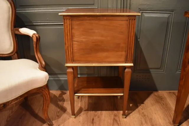 Table chiffonnière de style Louis XVI