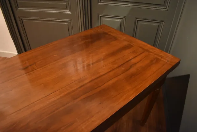 Table portefeuille en noyer