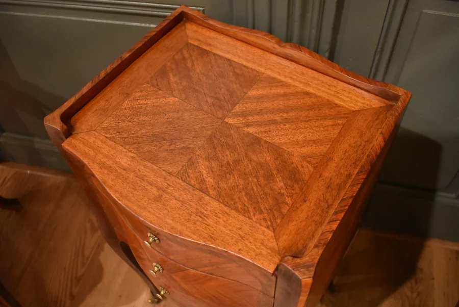 Chevet de style Louis XV