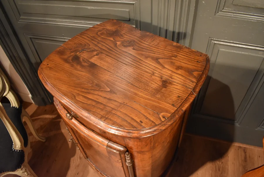 Confiturier ou bout de table de style Louis XV