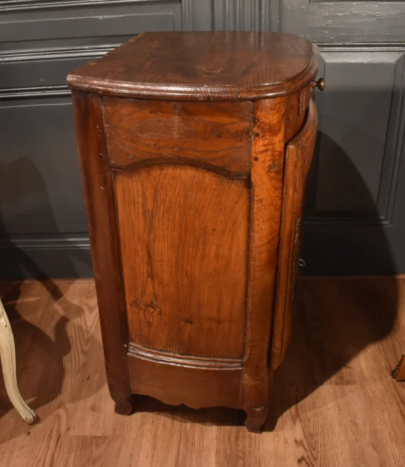Confiturier ou bout de table de style Louis XV