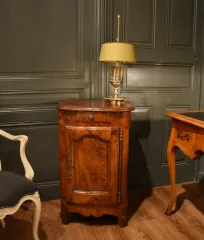 Confiturier ou bout de table de style Louis XV