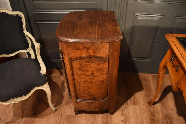 Confiturier ou bout de table de style Louis XV