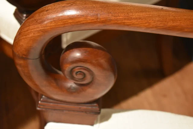 Suite de quatre fauteuils d'époque Restauration