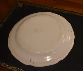 Assiette en faïence de Lunéville