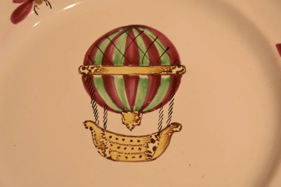 Assiette en faïence de Lunéville